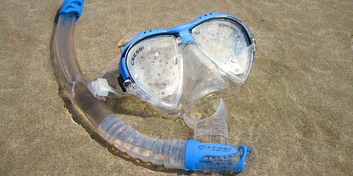 how to attach snorkel to mask